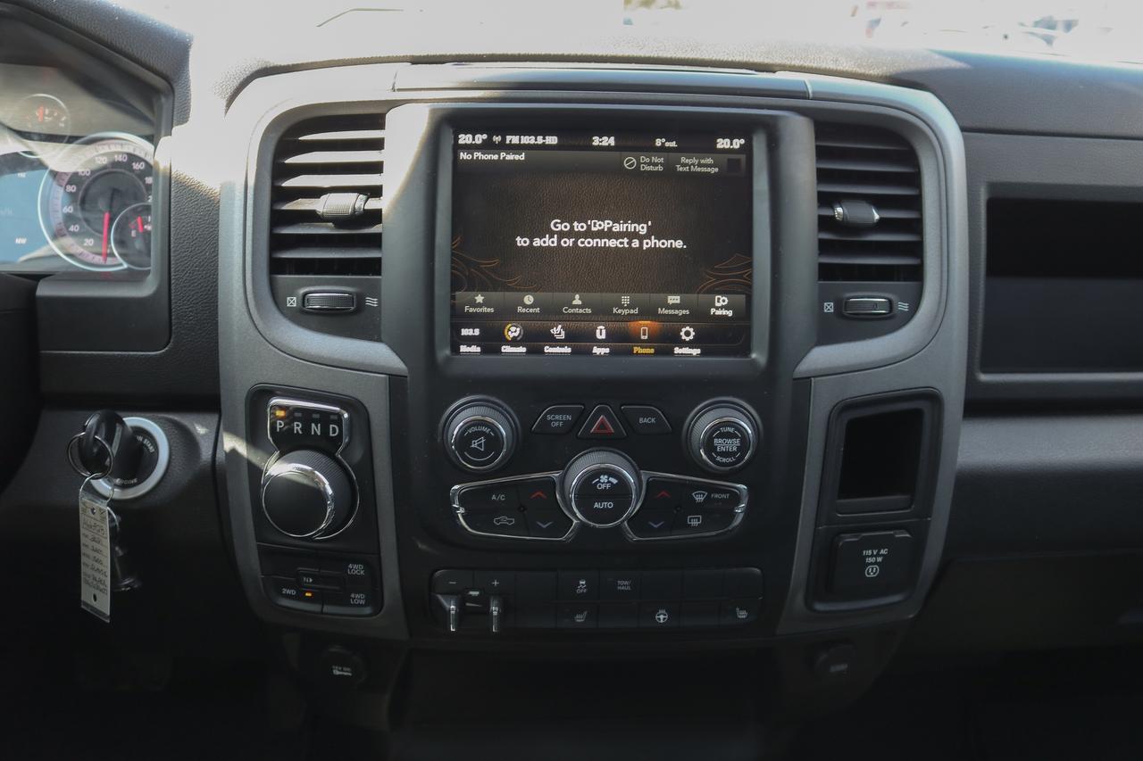 2021 RAM 1500 Classic Express 4x4 Crew Cab 5'7  Box | REMOTE START | Photo