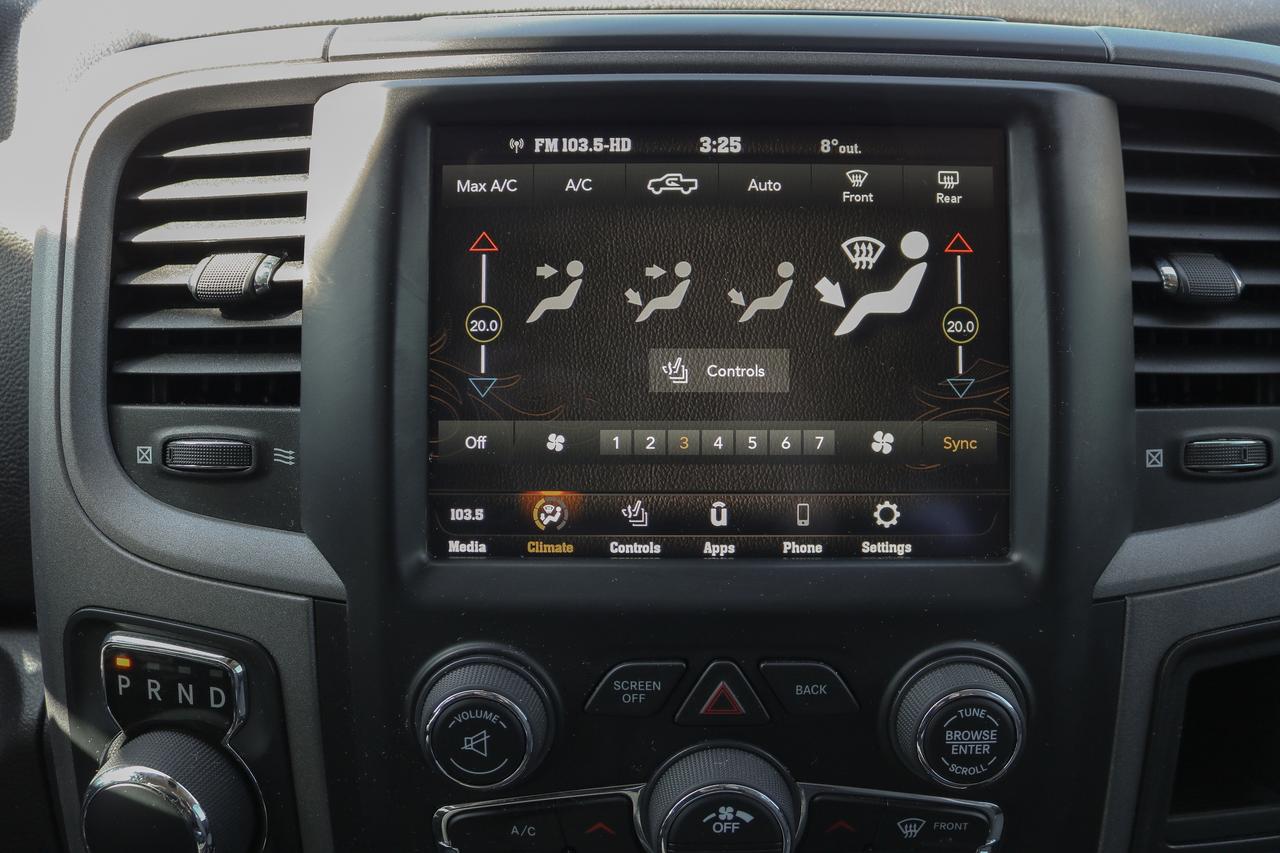 2021 RAM 1500 Classic Express 4x4 Crew Cab 5'7  Box | REMOTE START | Photo