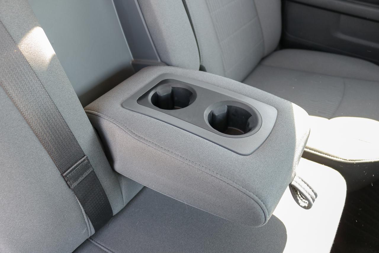 2021 RAM 1500 Classic Express 4x4 Crew Cab 5'7  Box | REMOTE START | Photo