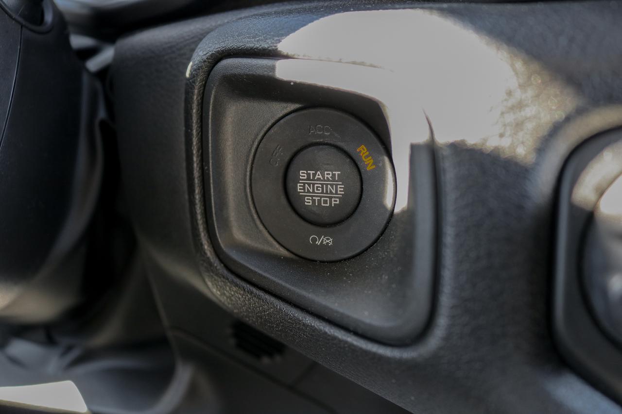 2025 Jeep Wrangler Willys 4 Door 4x4 | REMOTE START | BLUETOOTH | Photo