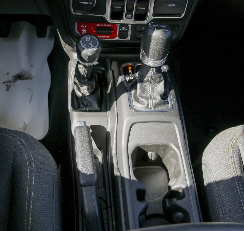 2025 Jeep Wrangler Willys 4 Door 4x4 | REMOTE START | BLUETOOTH | Photo