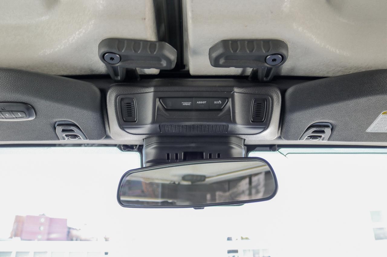 2025 Jeep Wrangler Willys 4 Door 4x4 | REMOTE START | BLUETOOTH | Photo