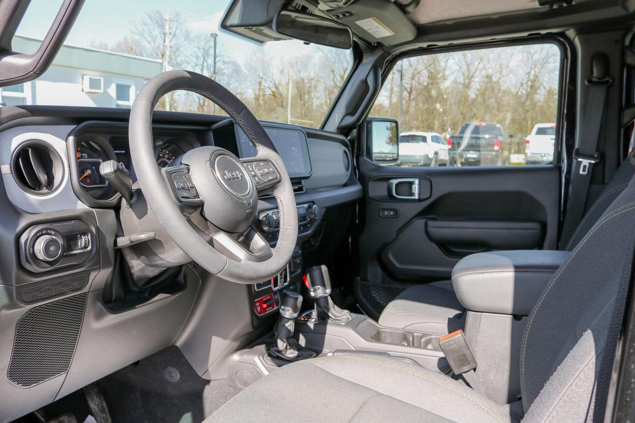 2025 Jeep Wrangler Willys 4 Door 4x4 | REMOTE START | BLUETOOTH | Photo