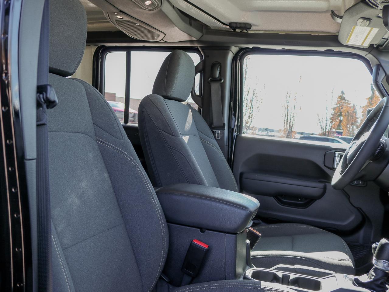 2025 Jeep Wrangler Willys 4 Door 4x4 | REMOTE START | BLUETOOTH | Photo