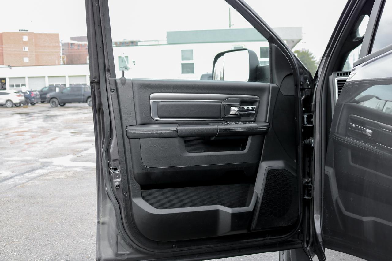 2022 RAM 1500 Classic Warlock 4x4 Crew Cab 5'7  Box  | REMOTE START | Photo