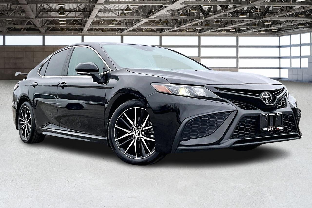 2024 Toyota Camry SE | Heated Seats | Sunroof | 9" Screen | AWD Photo