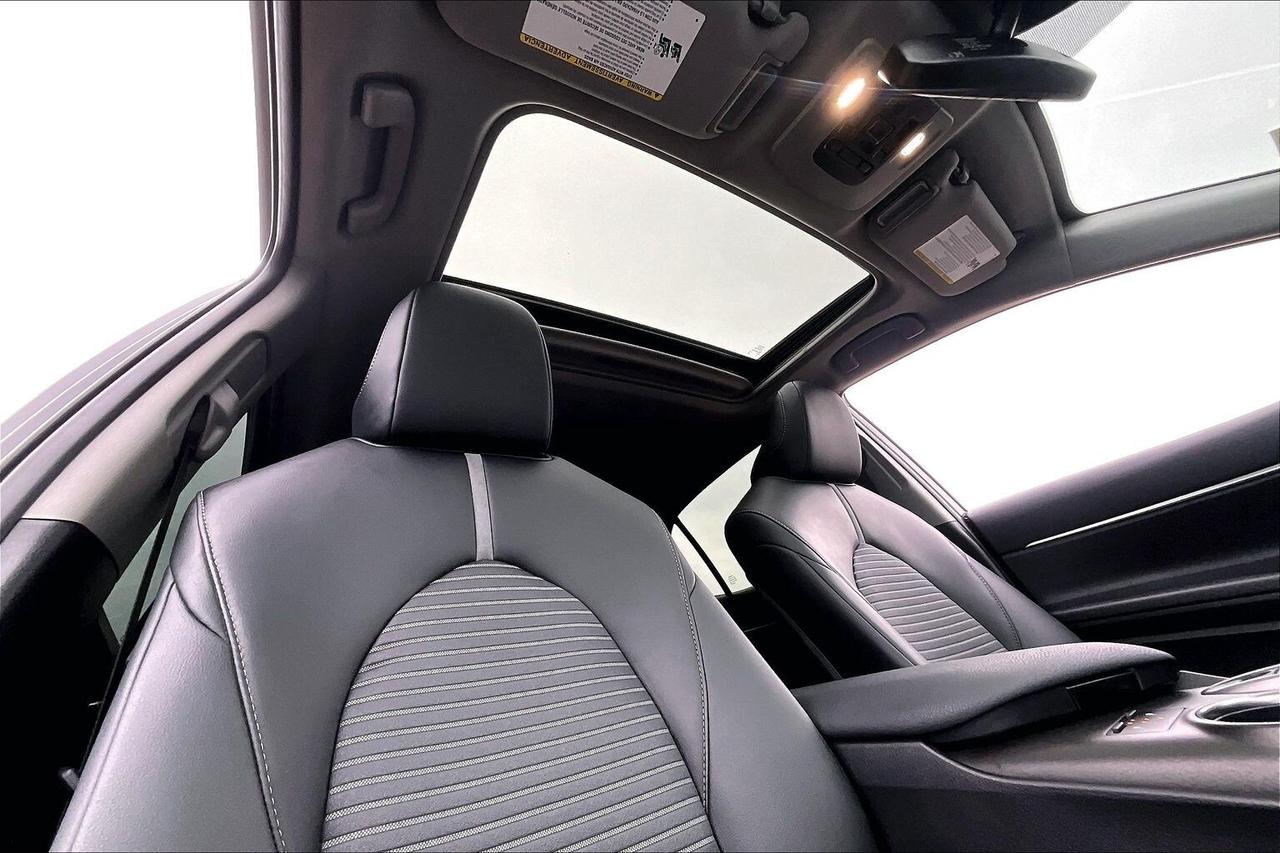 2024 Toyota Camry SE | Heated Seats | Sunroof | 9" Screen | AWD Photo