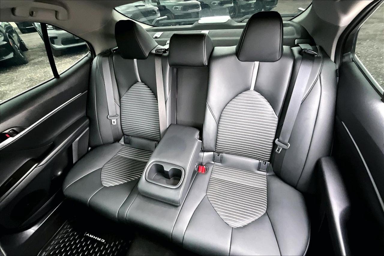 2024 Toyota Camry SE | Heated Seats | Sunroof | 9" Screen | AWD Photo