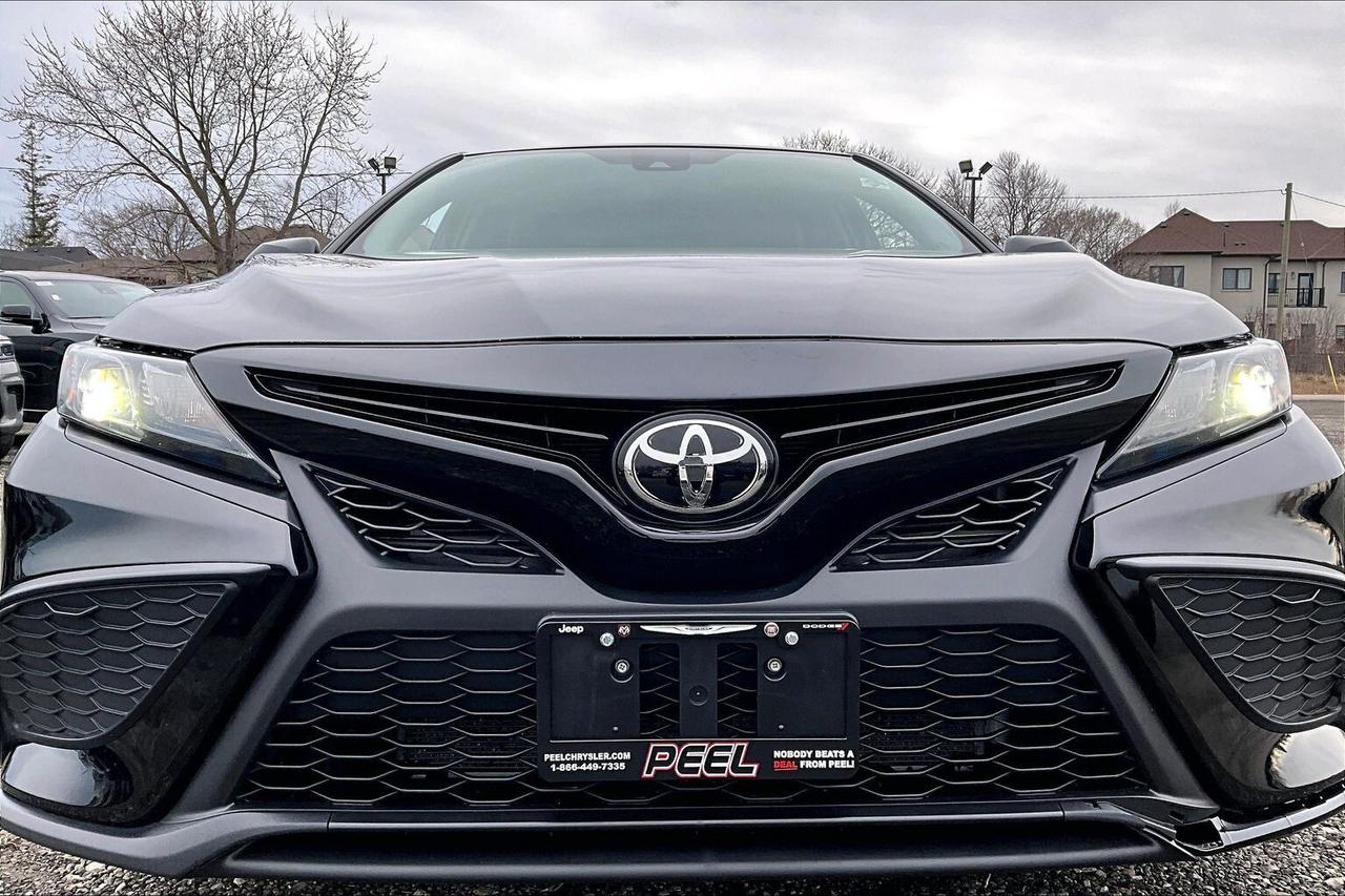2024 Toyota Camry SE | Heated Seats | Sunroof | 9" Screen | AWD Photo