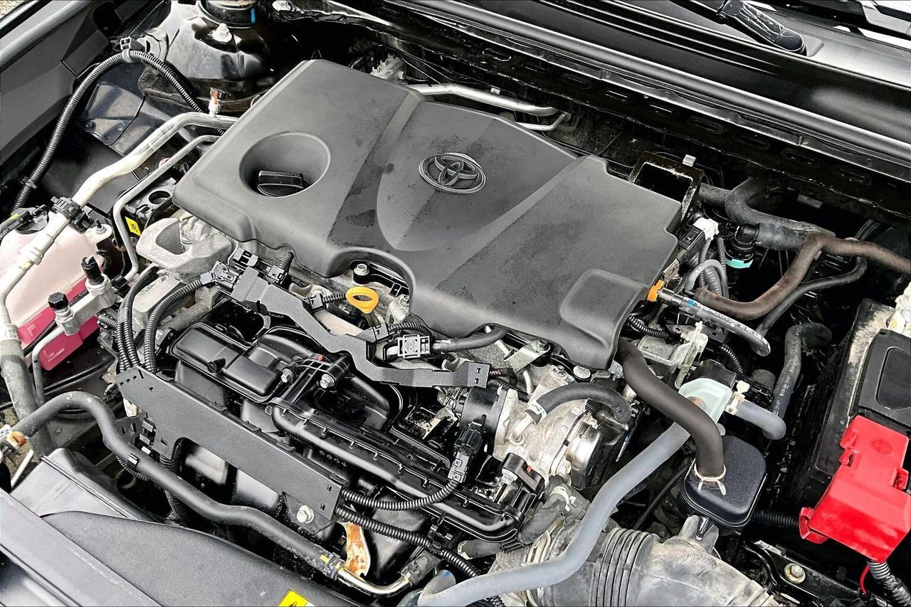 2024 Toyota Camry SE | Heated Seats | Sunroof | 9" Screen | AWD Photo