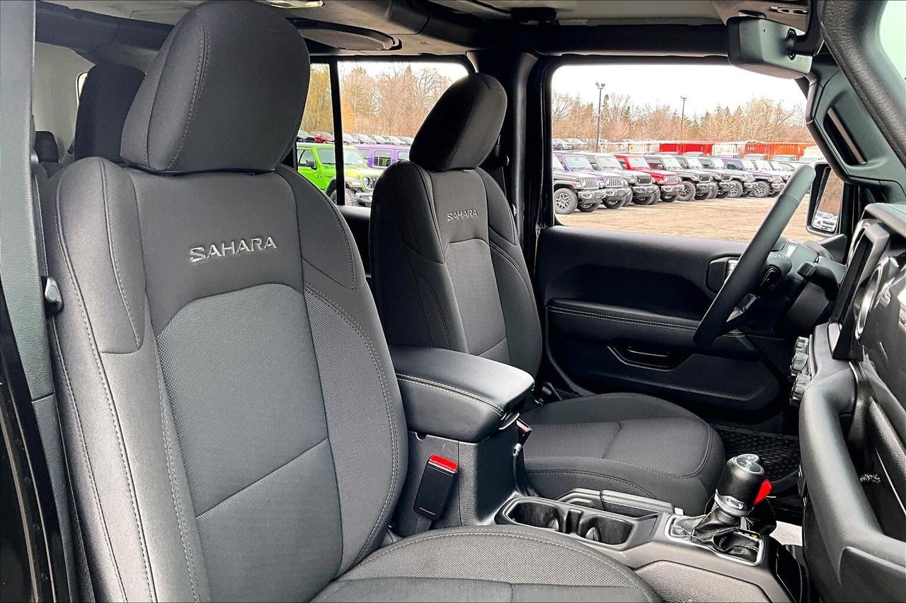 2023 Jeep Wrangler Sahara | Heated Cloth Seats | Alpine | NAV | 4X4 Photo