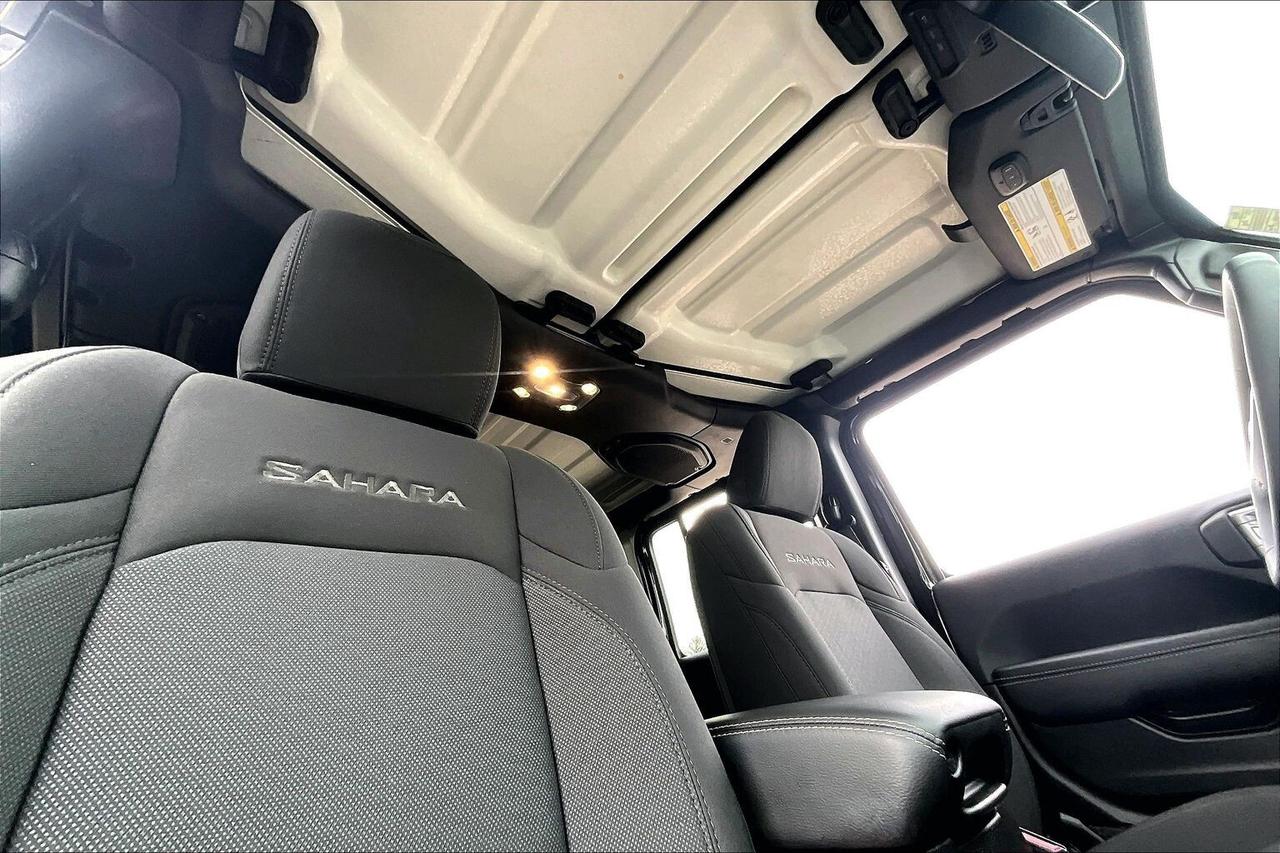 2023 Jeep Wrangler Sahara | Heated Cloth Seats | Alpine | NAV | 4X4 Photo