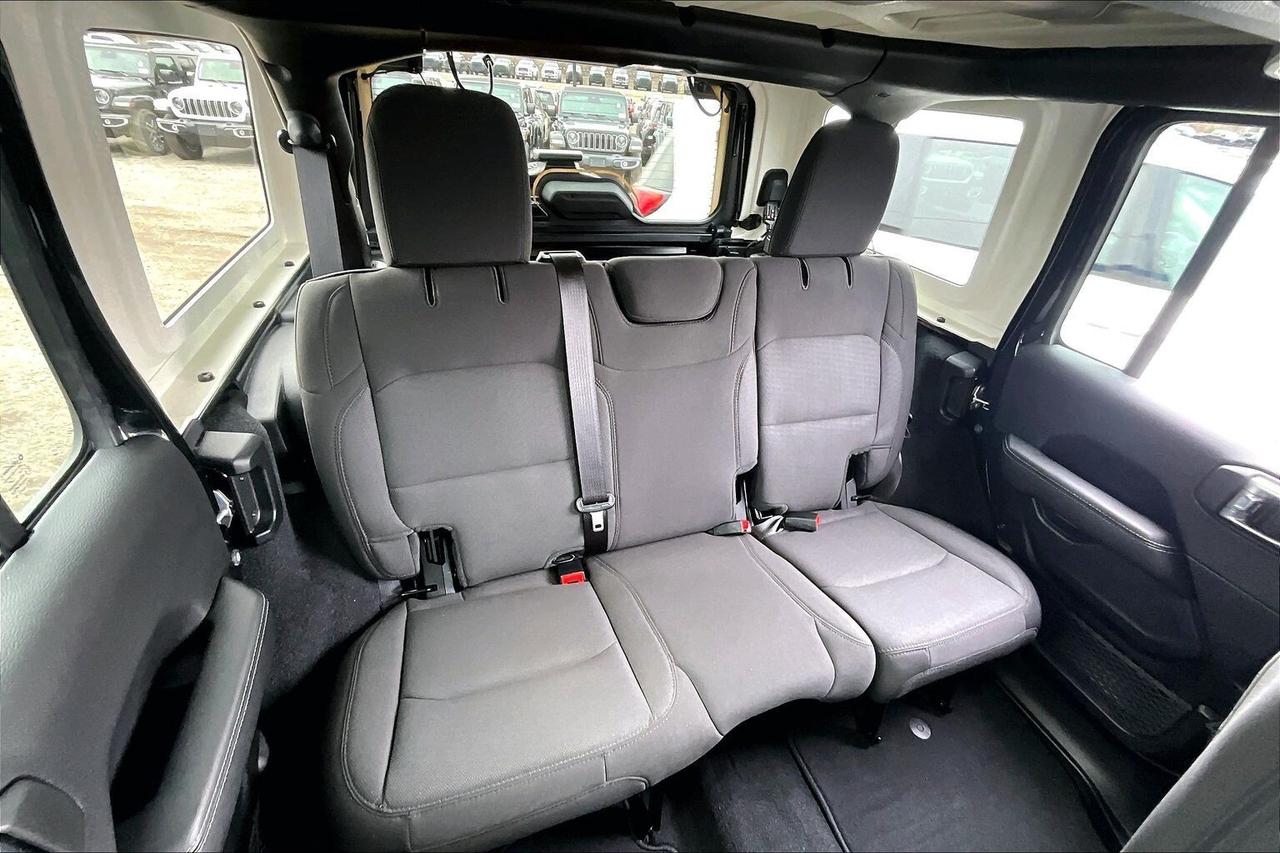 2023 Jeep Wrangler Sahara | Heated Cloth Seats | Alpine | NAV | 4X4 Photo