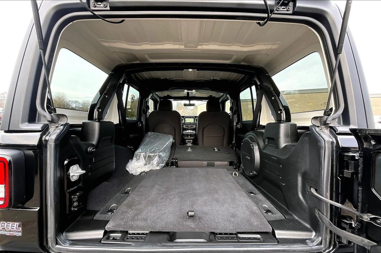 2023 Jeep Wrangler Sahara | Heated Cloth Seats | Alpine | NAV | 4X4 Photo