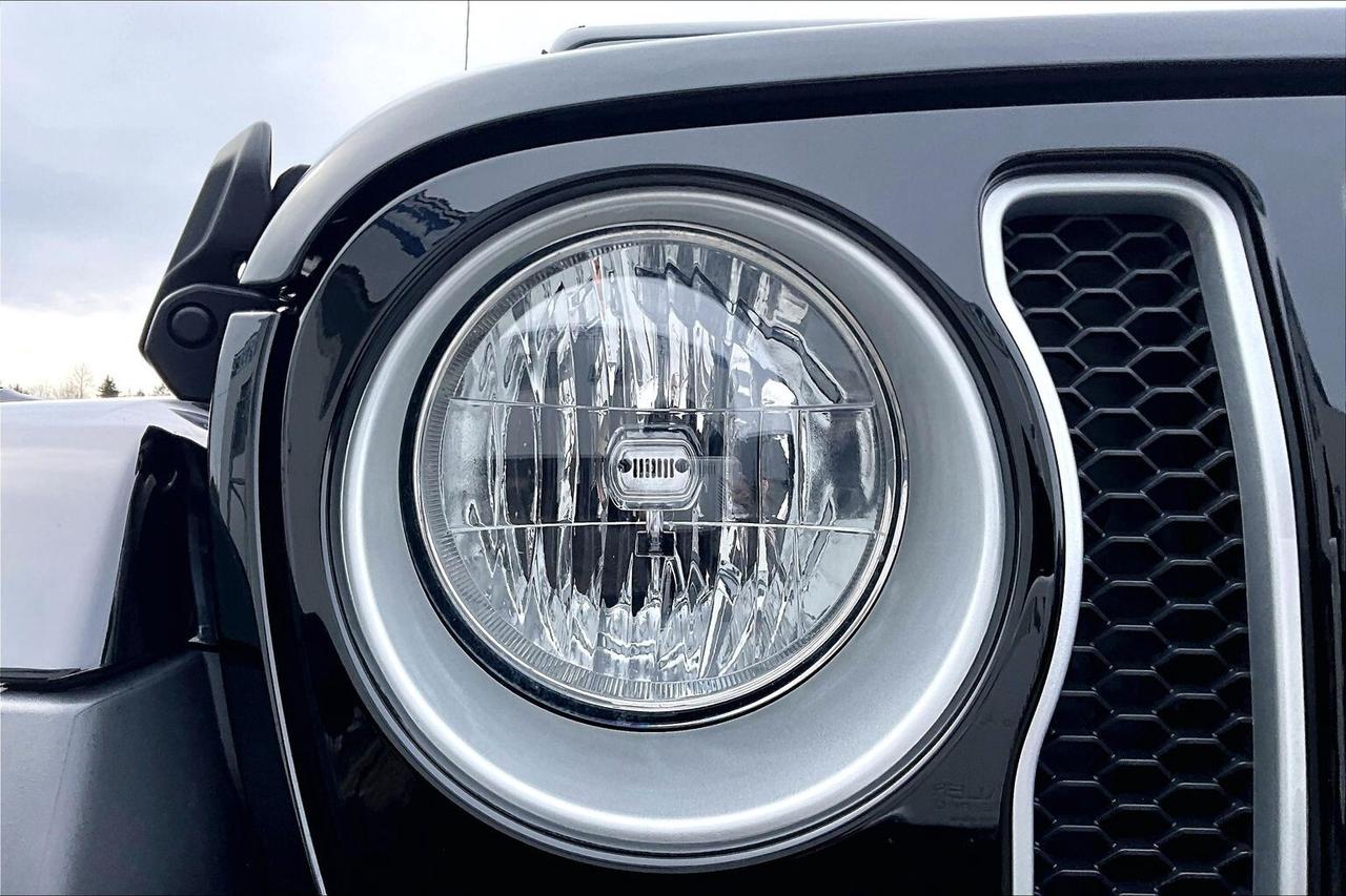 2023 Jeep Wrangler Sahara | Heated Cloth Seats | Alpine | NAV | 4X4 Photo