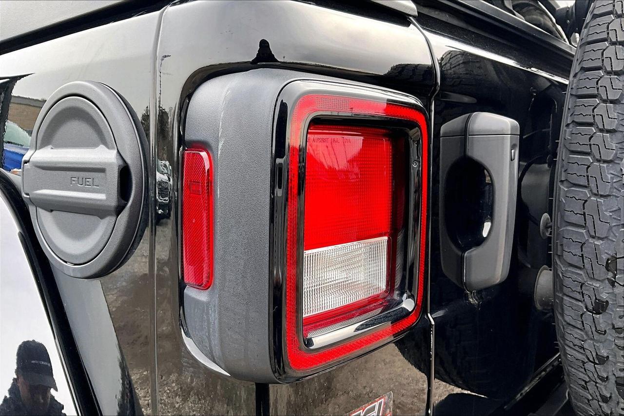 2023 Jeep Wrangler Sahara | Heated Cloth Seats | Alpine | NAV | 4X4 Photo