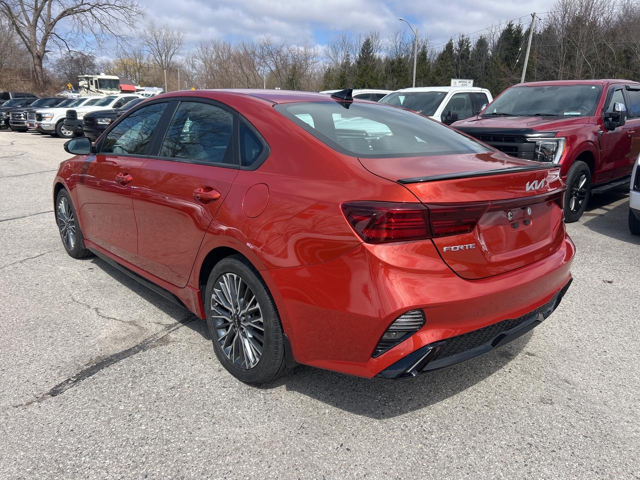 2022 Kia Forte GT-LINE, AUTO, CLEAN CARFAX, LEATHER, REMOTE START - Photo #4