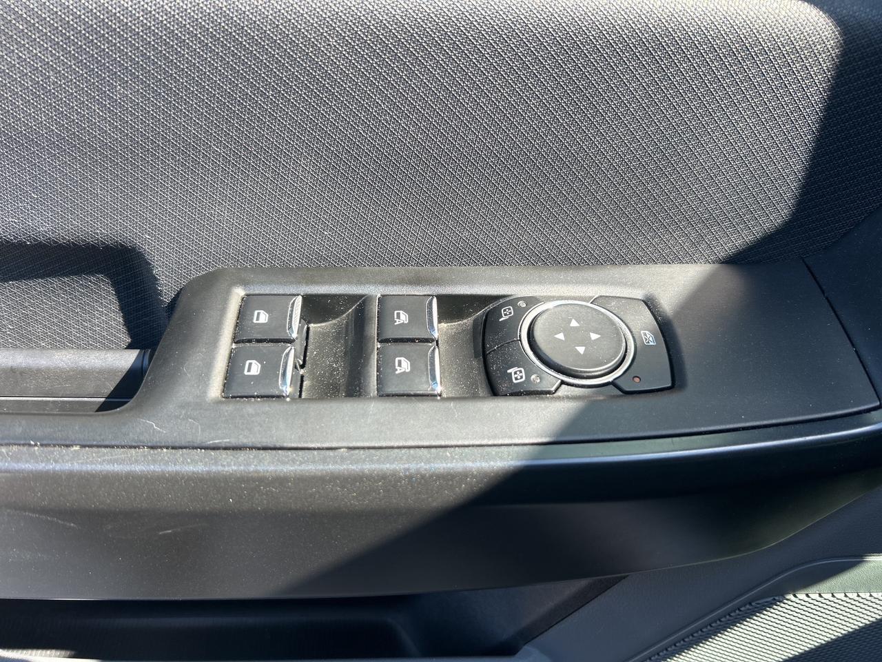 2022 Ford F-150 XL, 5 L, CLEAN CARFAX, 6 PASS, 4X4, BACK UP CAMERA - Photo #12