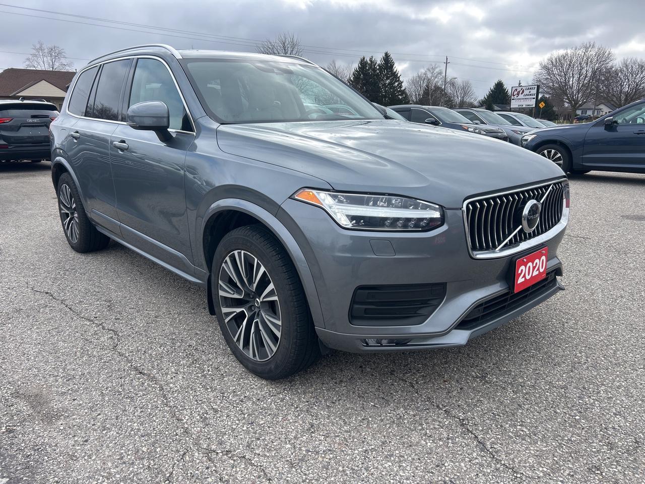 2020 Volvo XC90 T6 MOMENTUM, SUNROOF, HEATED LEATHER! - Photo #8