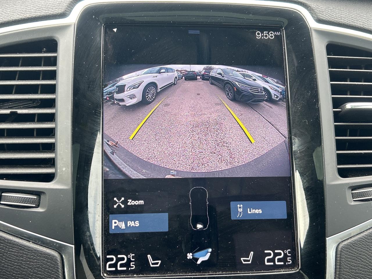 2020 Volvo XC90 T6 MOMENTUM, SUNROOF, HEATED LEATHER! - Photo #20