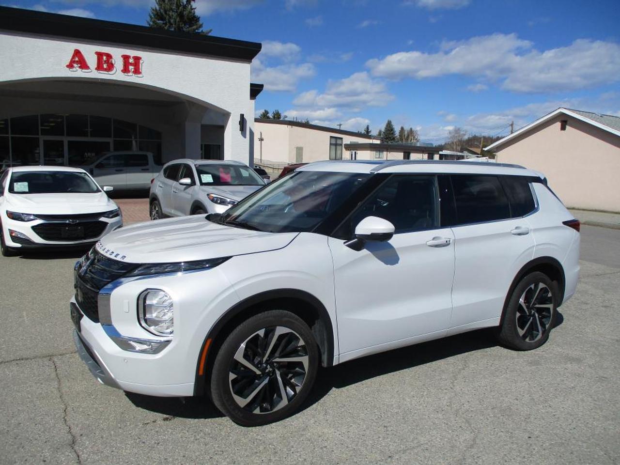 2023 Mitsubishi Outlander GT S-AWC Photo0