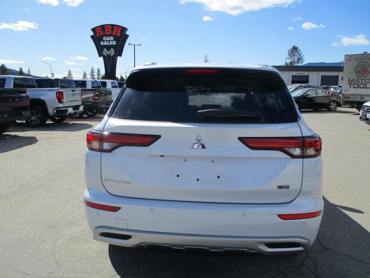 2023 Mitsubishi Outlander GT S-AWC Photo