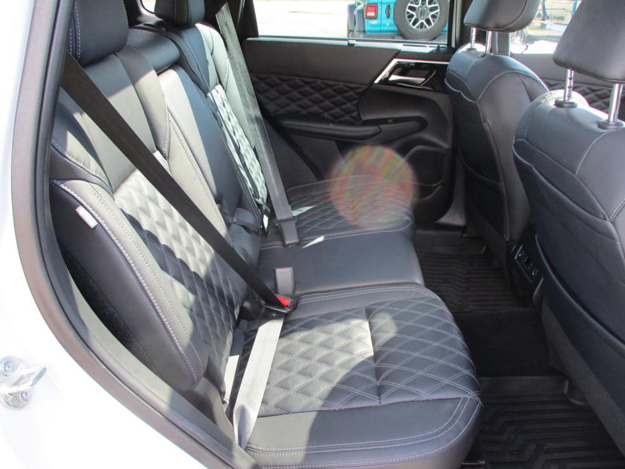 2023 Mitsubishi Outlander GT S-AWC Photo