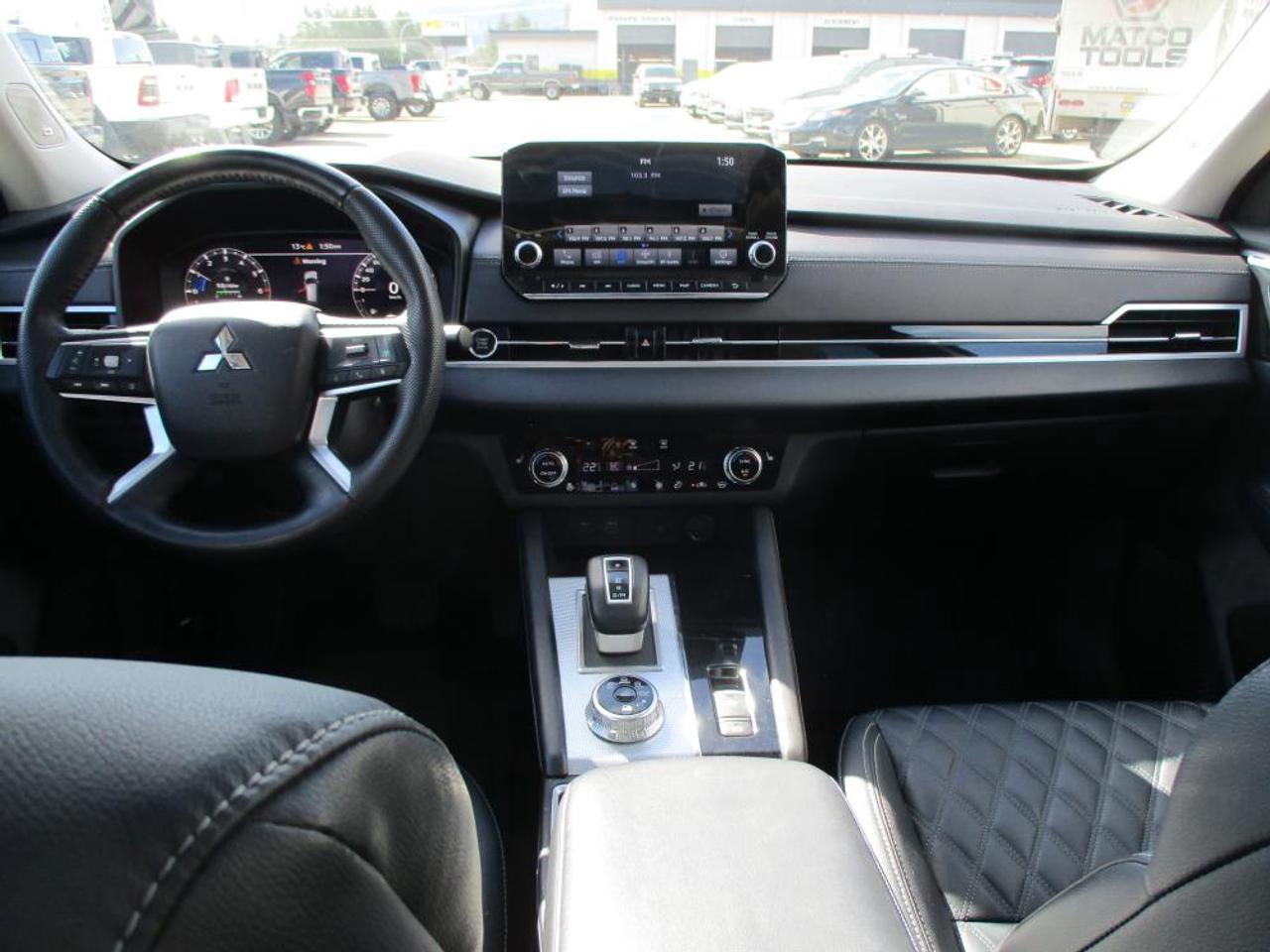 2023 Mitsubishi Outlander GT S-AWC Photo