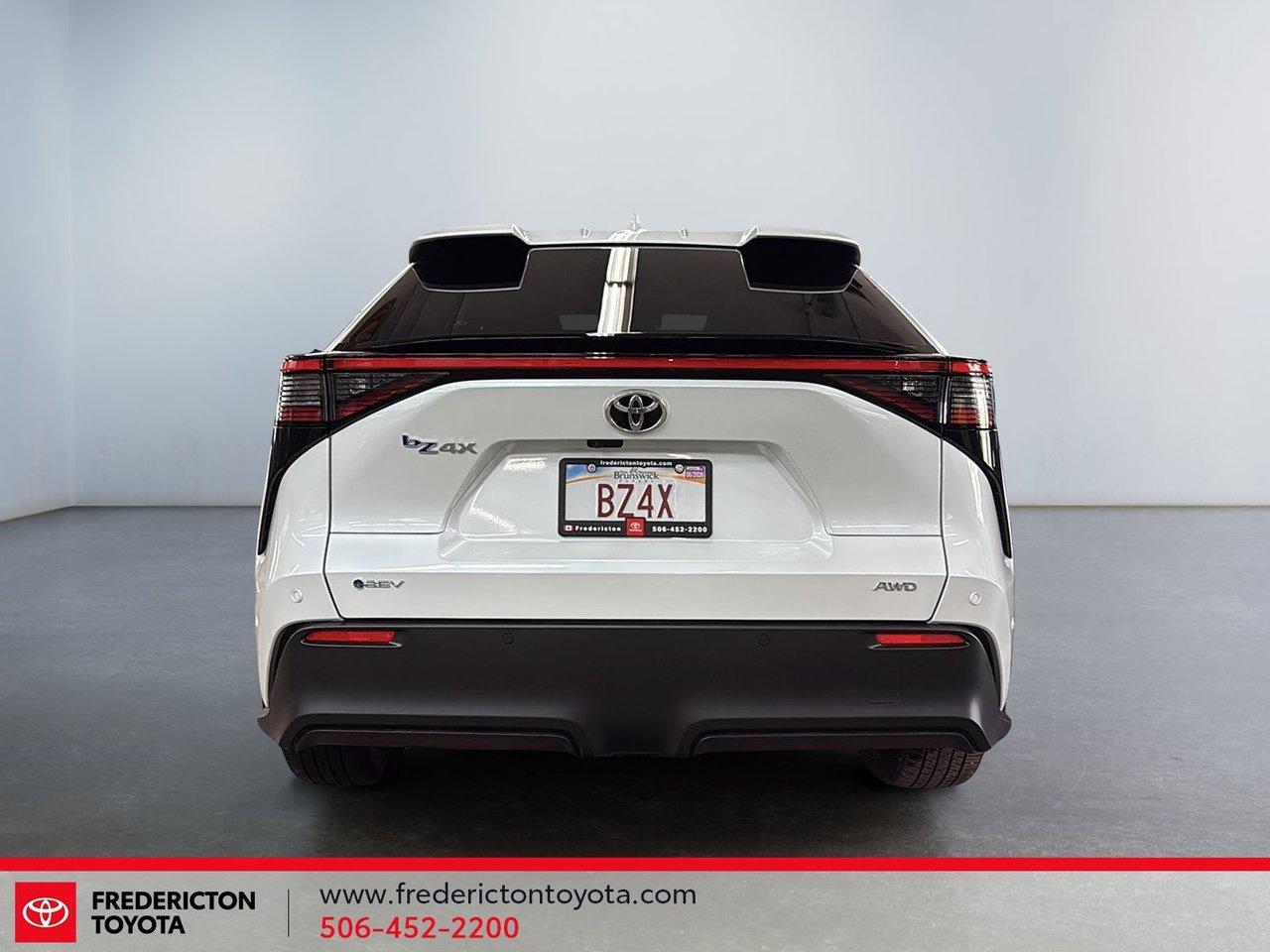 2025 Toyota bZ4X XLE TECH. PACKAGE Photo3