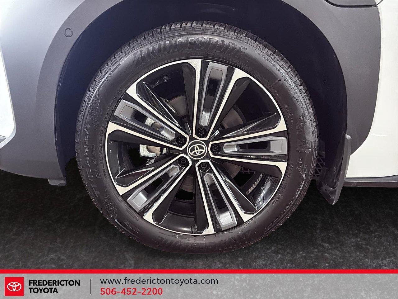 2025 Toyota bZ4X XLE TECH. PACKAGE Photo