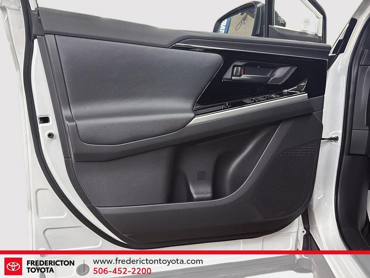 2025 Toyota bZ4X XLE TECH. PACKAGE Photo