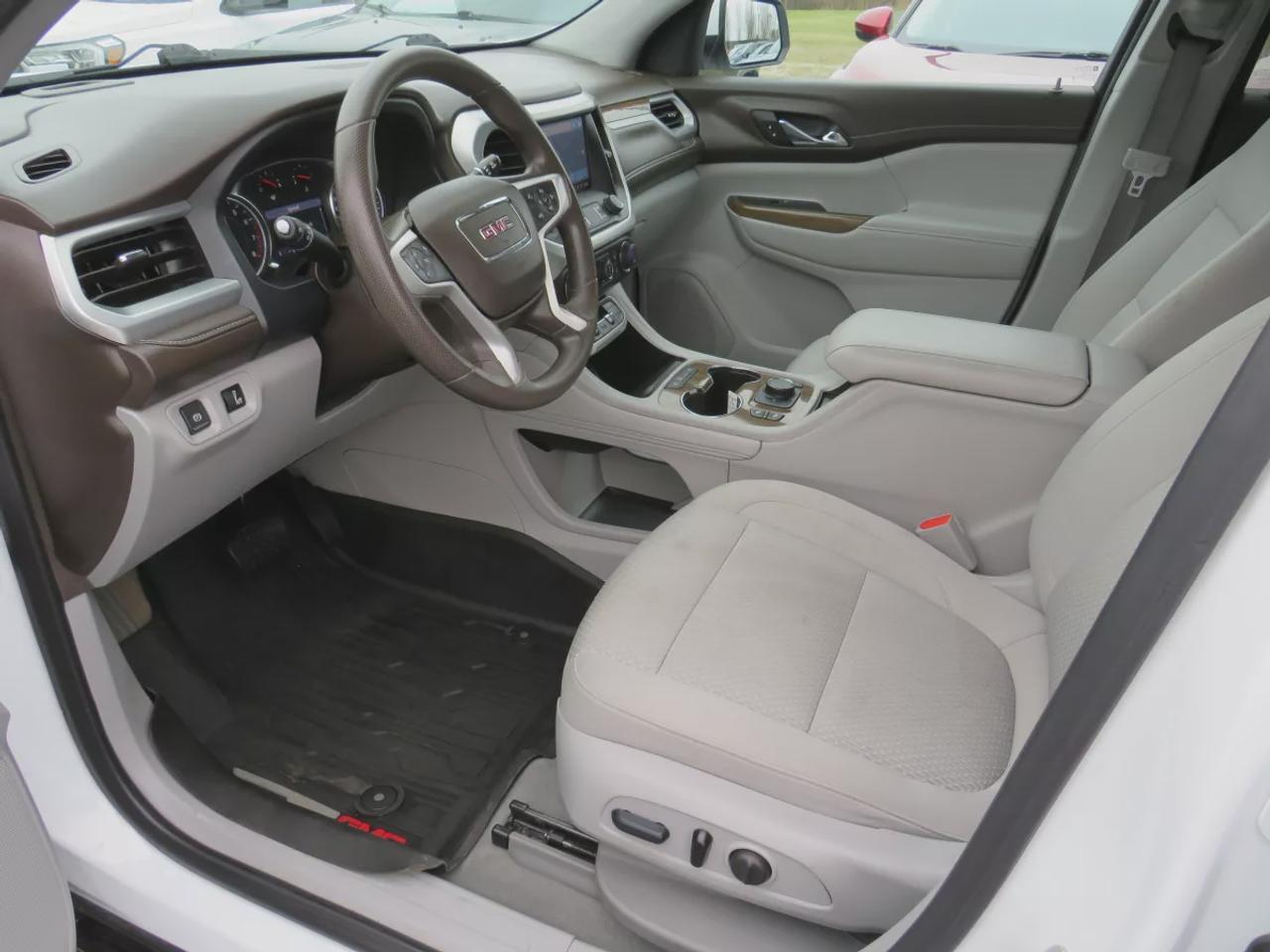 2023 GMC Acadia SLE | Clean Title | No Accidents | AWD | 6 Passenger | Alloy Rims | Navigation | Remote Start | Lane Assist | Photo