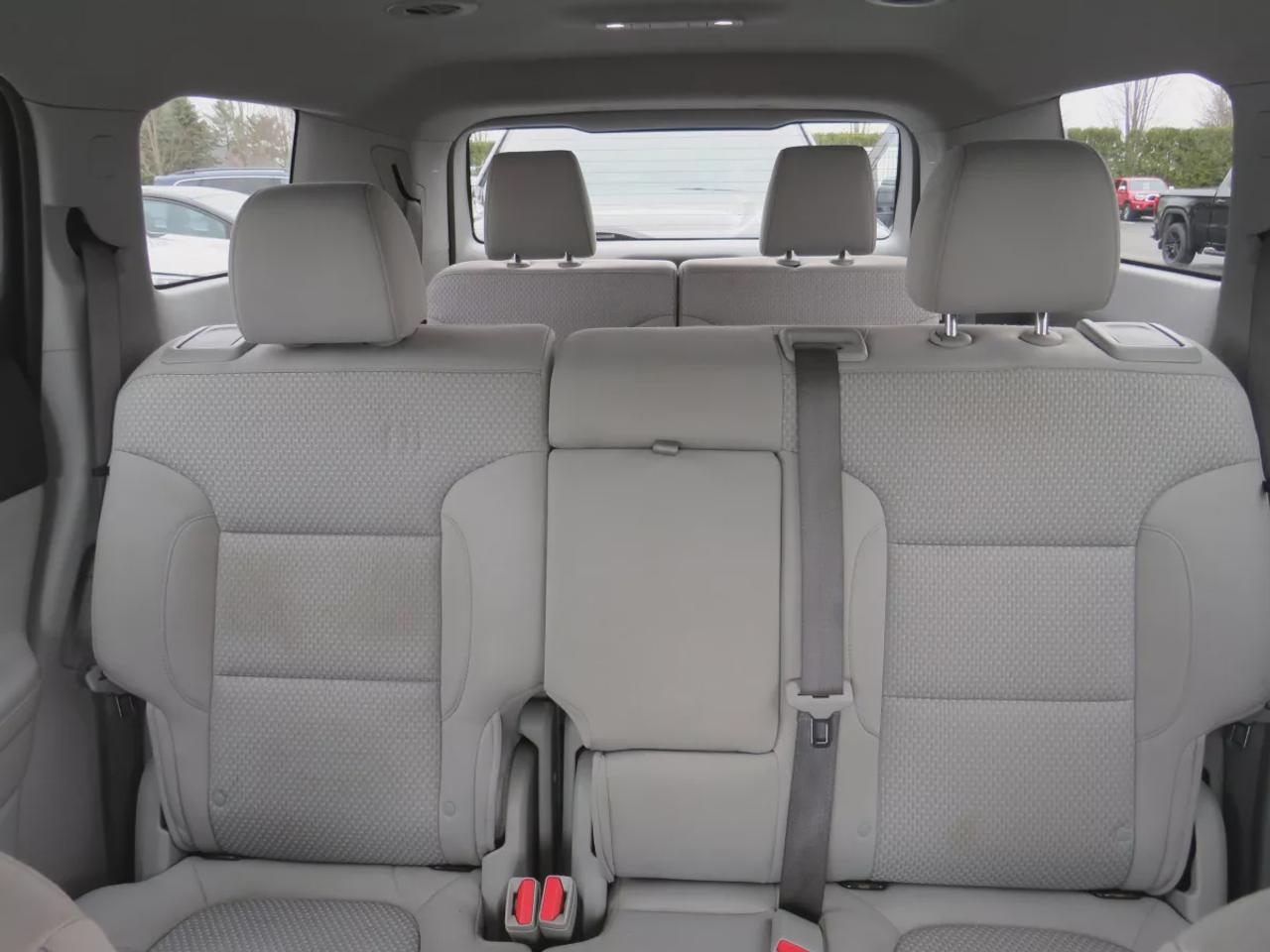 2023 GMC Acadia SLE | Clean Title | No Accidents | AWD | 6 Passenger | Alloy Rims | Navigation | Remote Start | Lane Assist | Photo