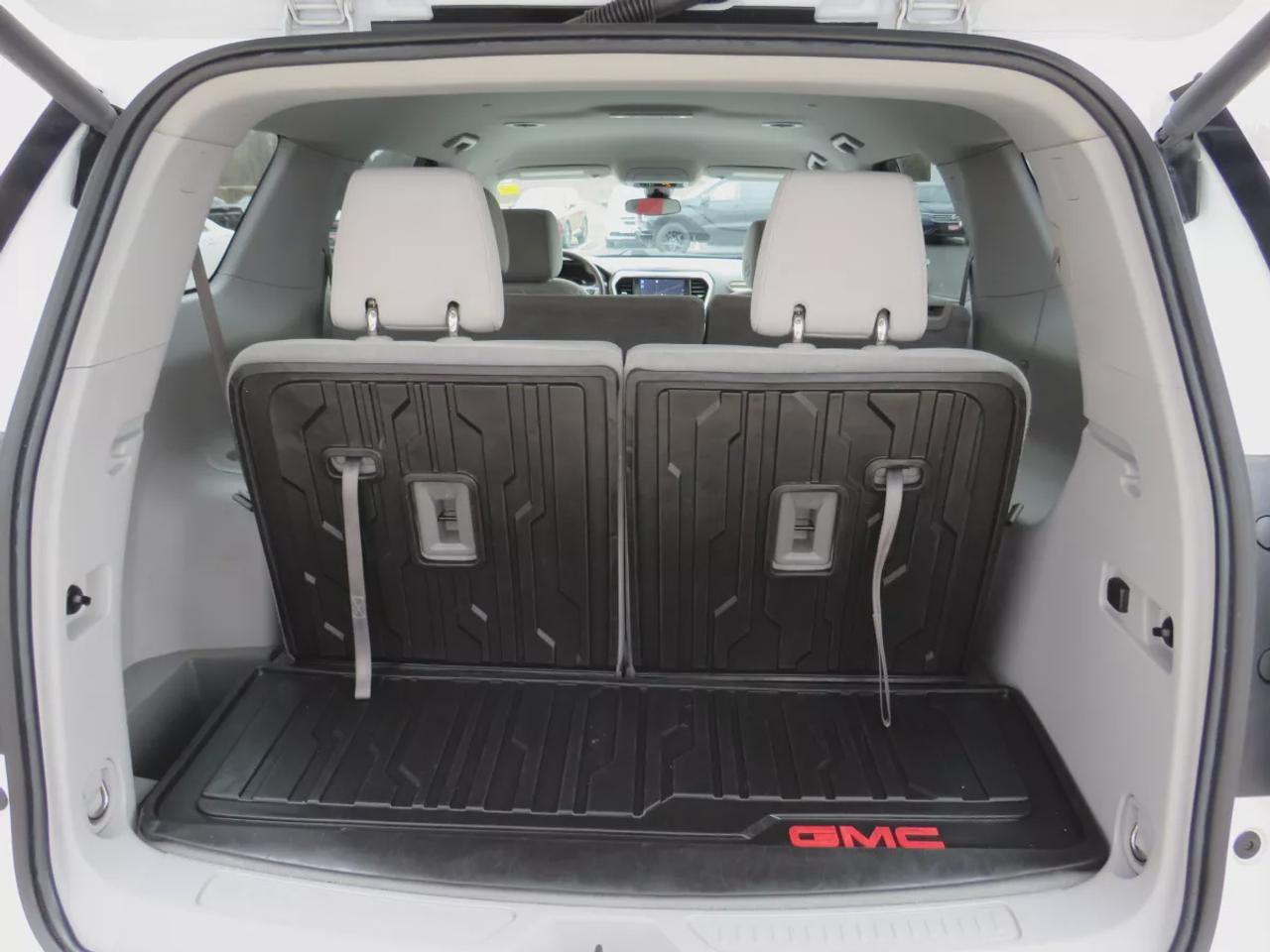 2023 GMC Acadia SLE | Clean Title | No Accidents | AWD | 6 Passenger | Alloy Rims | Navigation | Remote Start | Lane Assist | Photo