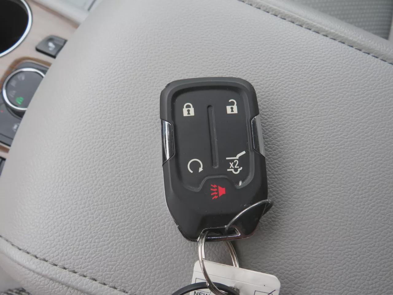 2023 GMC Acadia SLE | Clean Title | No Accidents | AWD | 6 Passenger | Alloy Rims | Navigation | Remote Start | Lane Assist | Photo