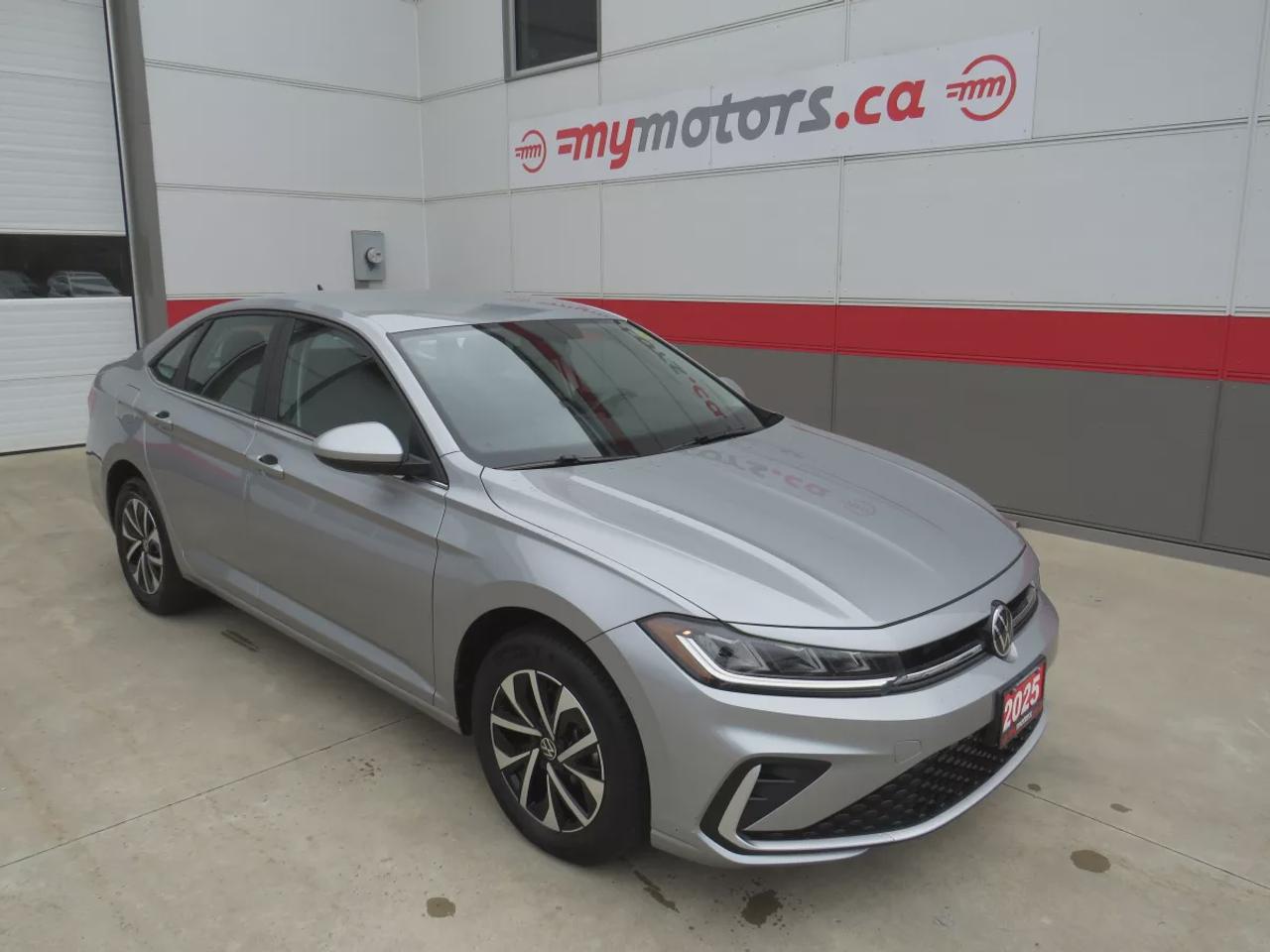 2025 Volkswagen Jetta Trendline | Clean Title No Accidents | Alloy Rims | Heated Seats | Dual Climate Control | Digital Touchscreen | Reverse Camera | Photo