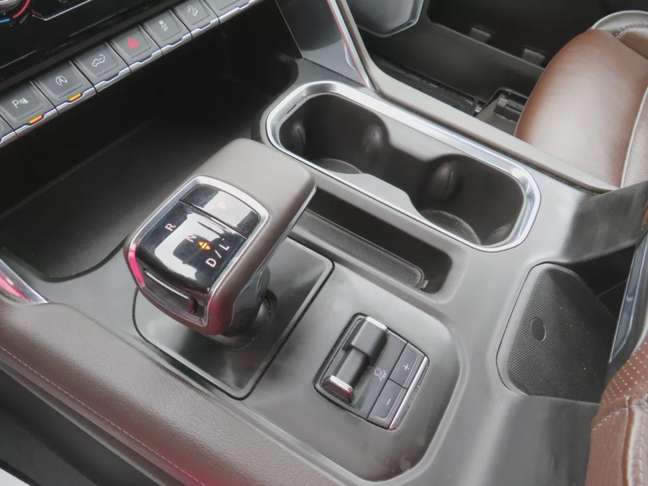 2023 GMC Sierra 1500 Denali | 4WD | Running Boards | Tonneau Cover | Trailer Hitch | Front Tow Hooks | Leather | Sunroof | Navigation | Photo