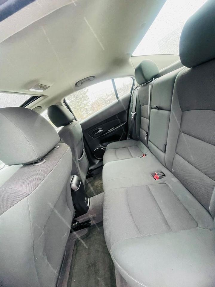 2012 Chevrolet Cruze 4dr Sedan Eco w/1SA Photo