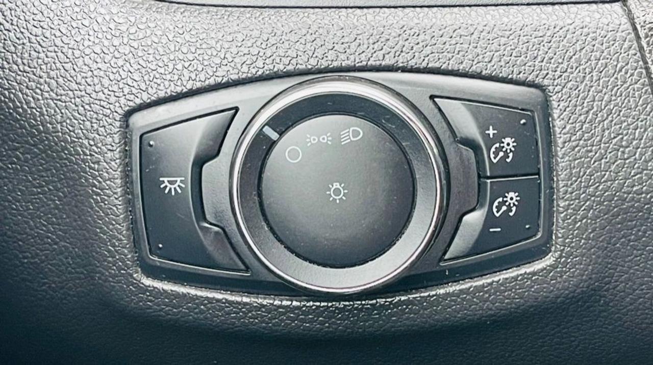 2014 Ford Edge SE 4dr Front-wheel Drive Automatic Photo