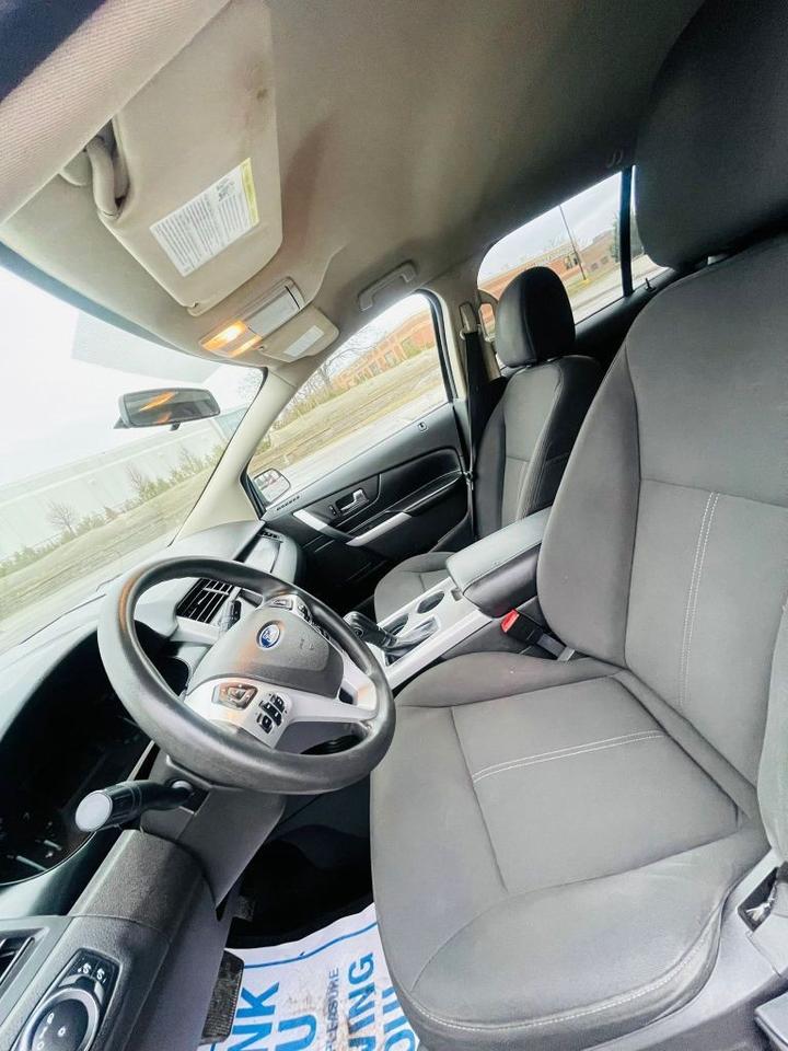 2014 Ford Edge SE 4dr Front-wheel Drive Automatic Photo
