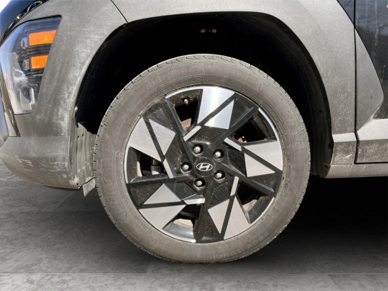 2024 Hyundai KONA PREFERRED FWD Photo