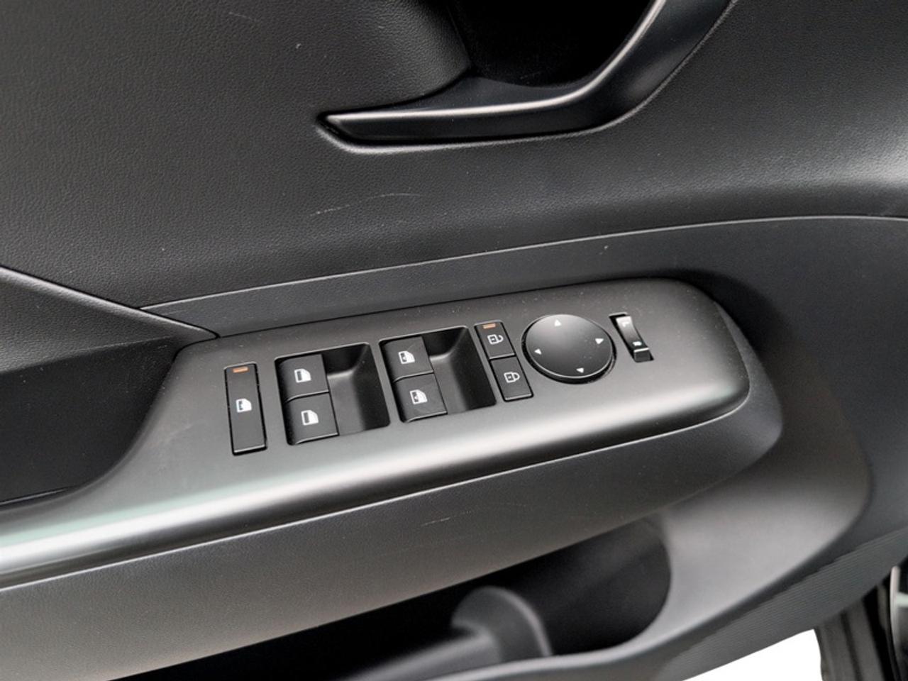 2024 Hyundai KONA Preferred FWD  **APPLE CP - HTD SW** Photo