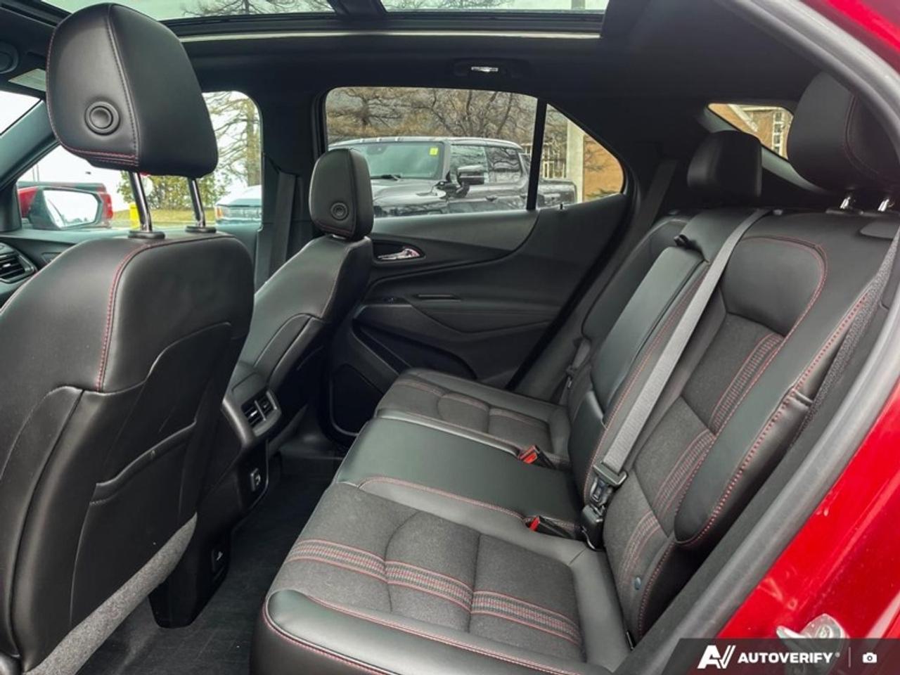 2022 Chevrolet Equinox RS  RS,AWD, CARPLAY, REAR CAMERA Photo