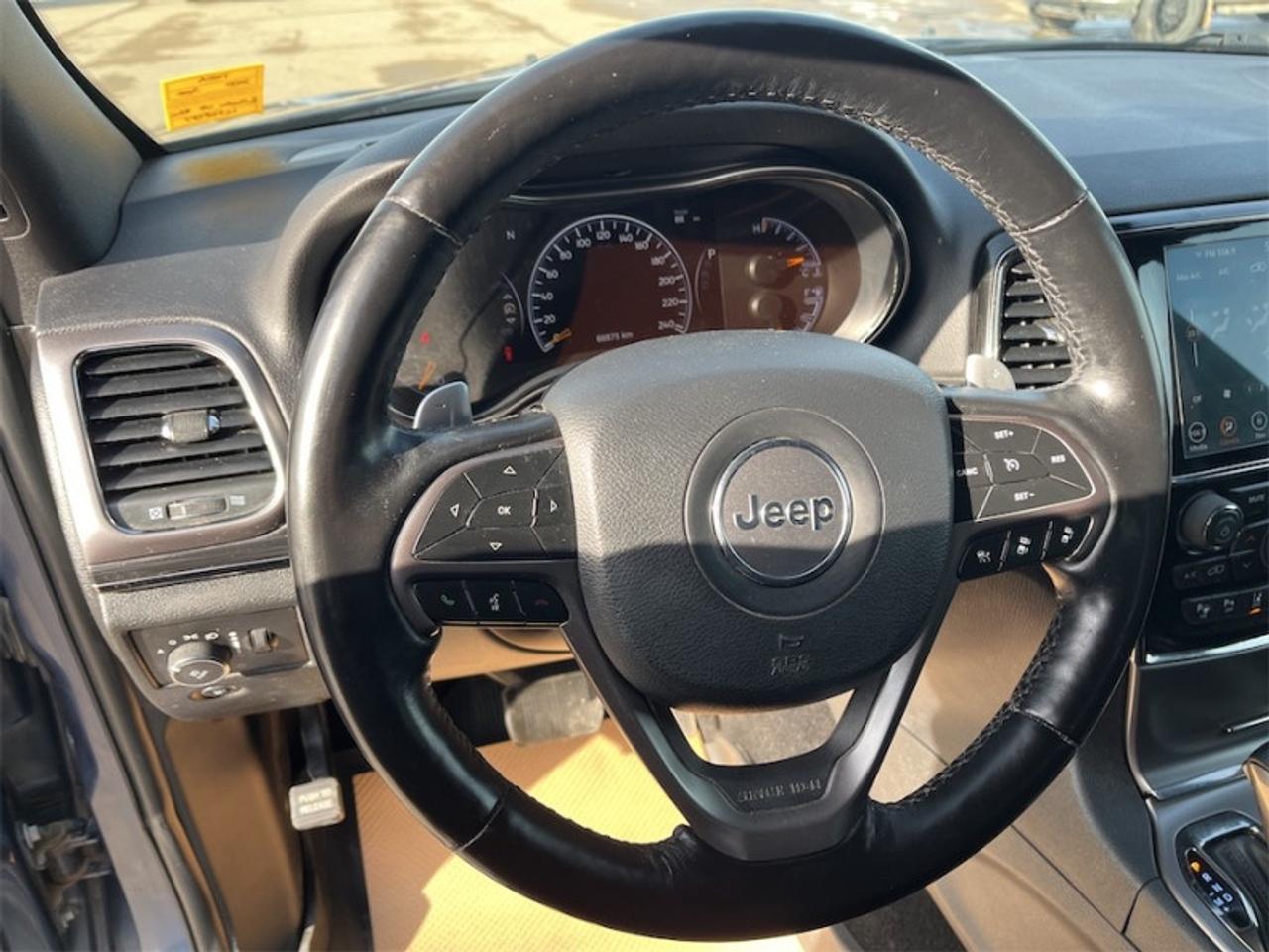 2020 Jeep Grand Cherokee Limited  - Leather Seats Photo5