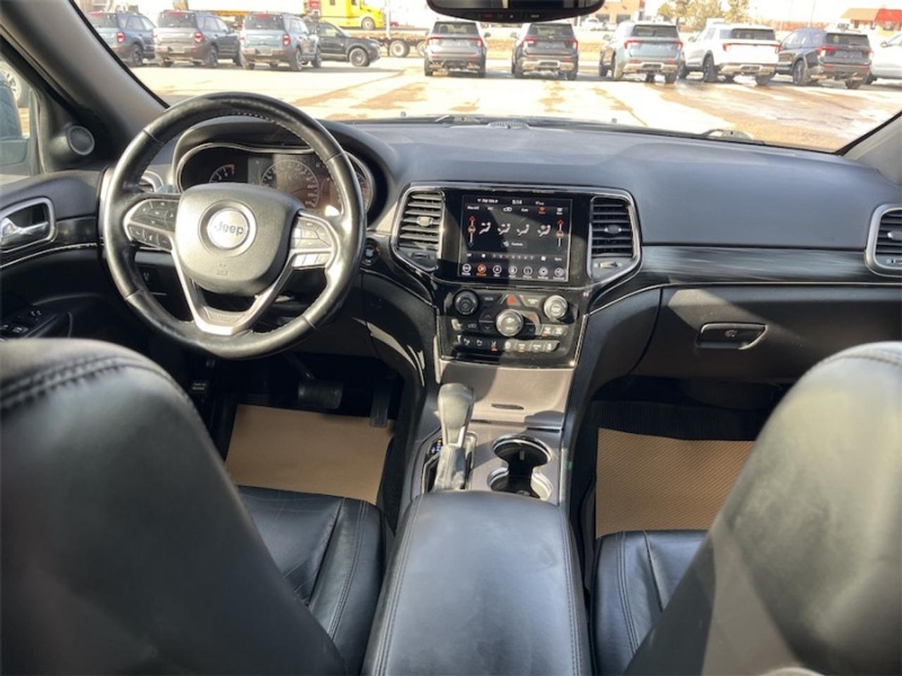2020 Jeep Grand Cherokee Limited  - Leather Seats Photo5