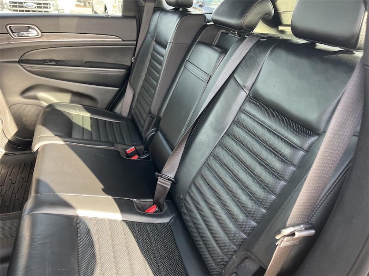 2020 Jeep Grand Cherokee Limited  - Leather Seats Photo5
