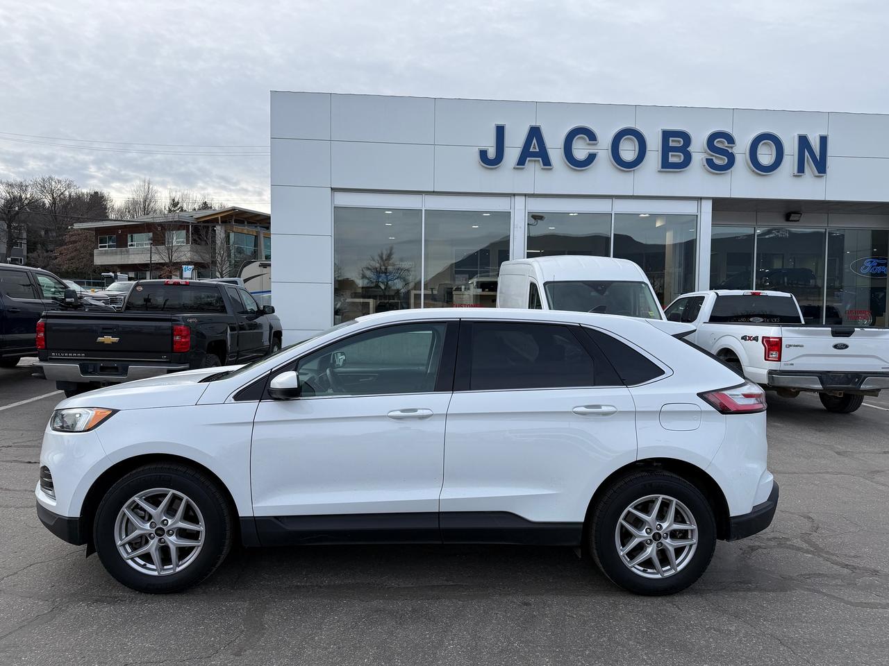 2024 Ford Edge SEL Photo1