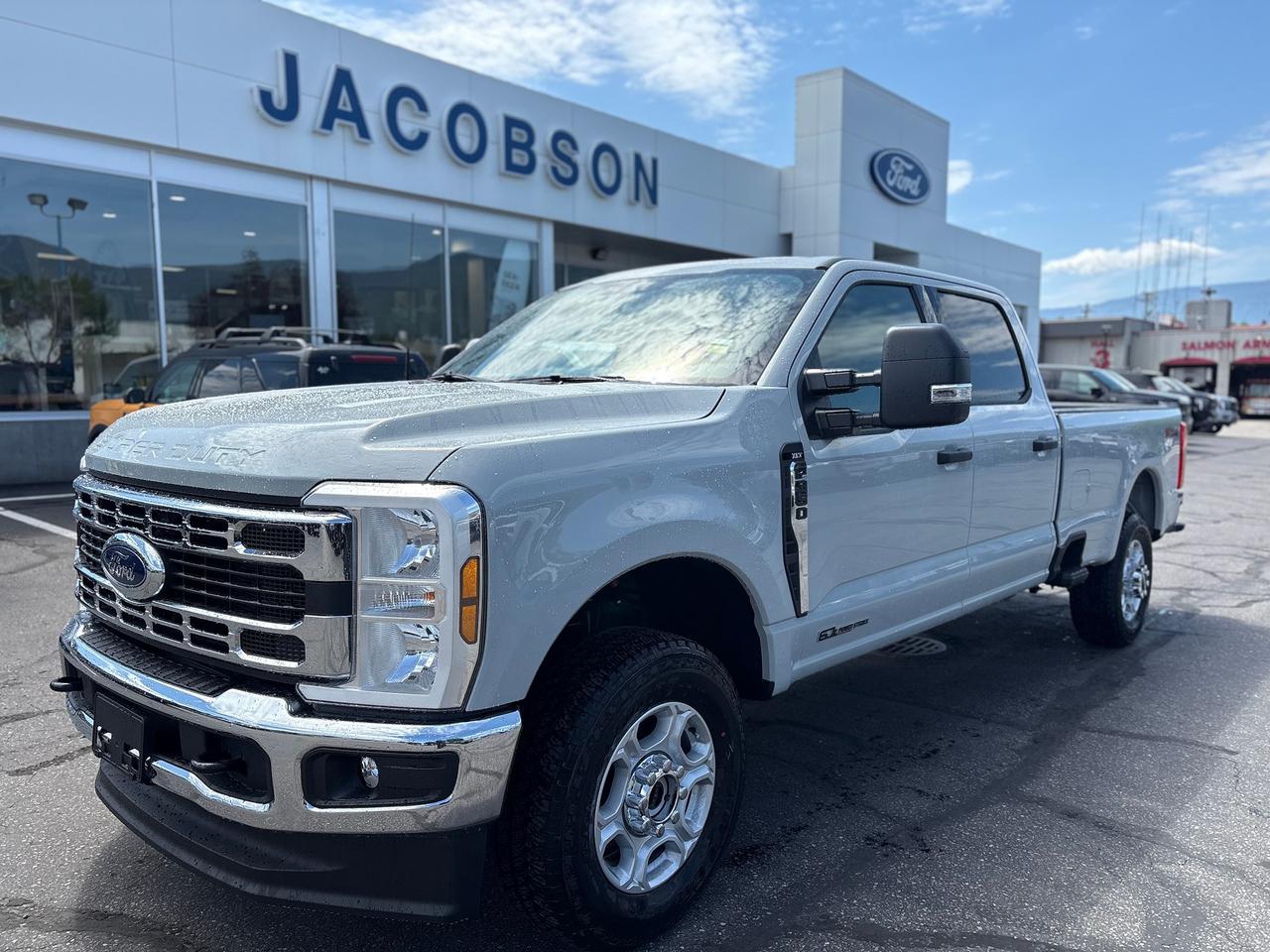 2026 Ford F-350 Super Duty SRW XLT Photo0