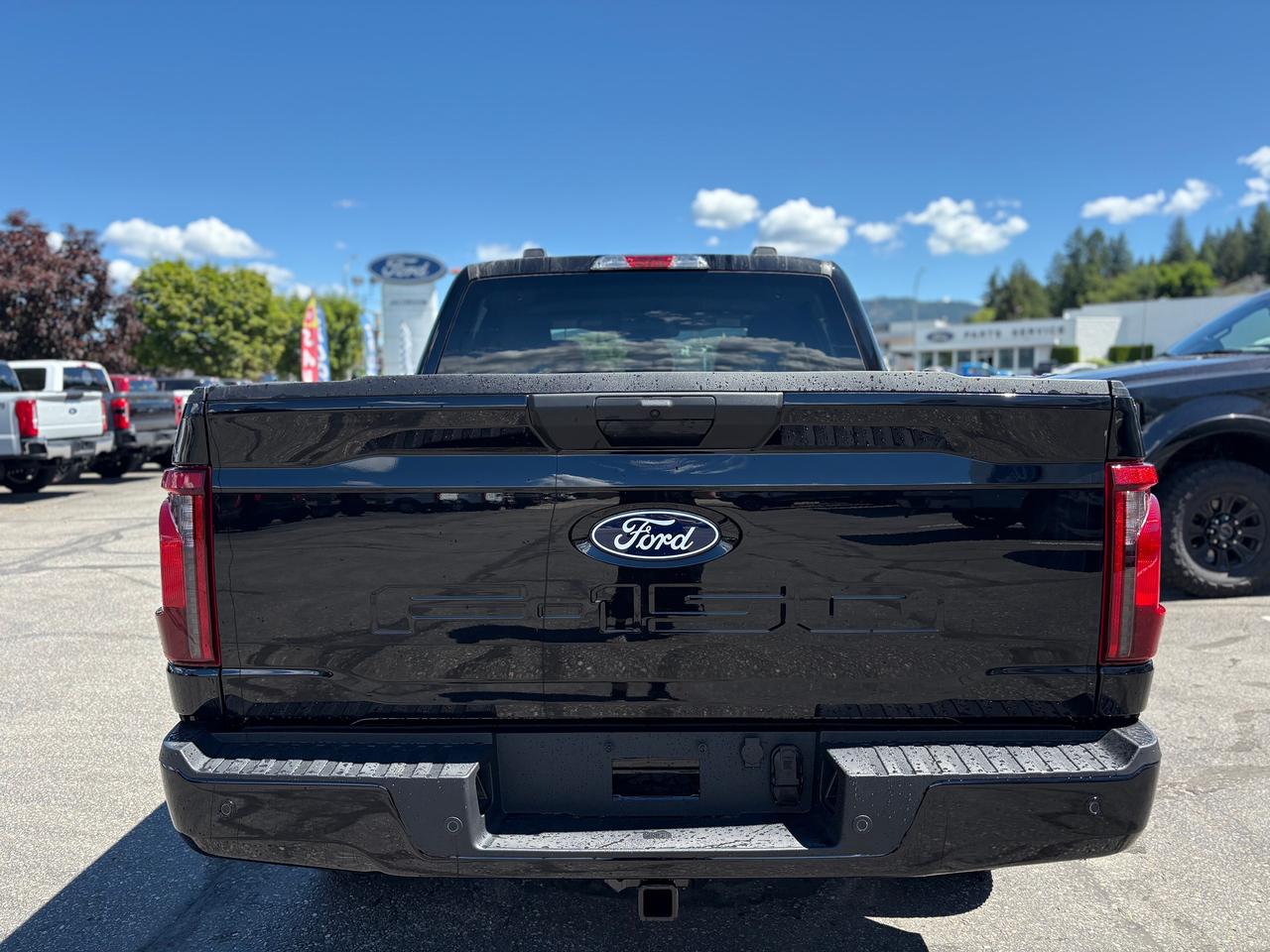 2026 Ford F-150 XLT Photo3