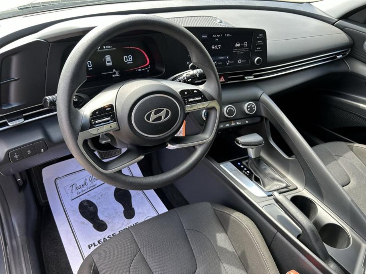 2025 Hyundai Elantra Essential | No accidents | Heated Steering Photo